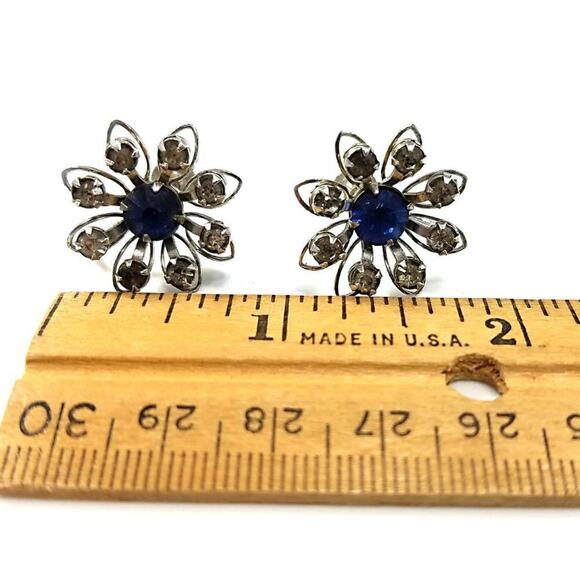 Bugbee & Niles Blue Rhinestone Screw Back Earrings, Vintage Jewelry 1940s - Picture 5 of 10